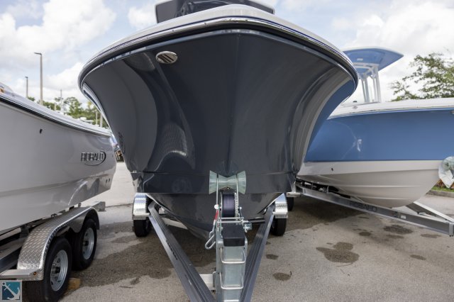 New 2024 Robalo R230  Boat for sale